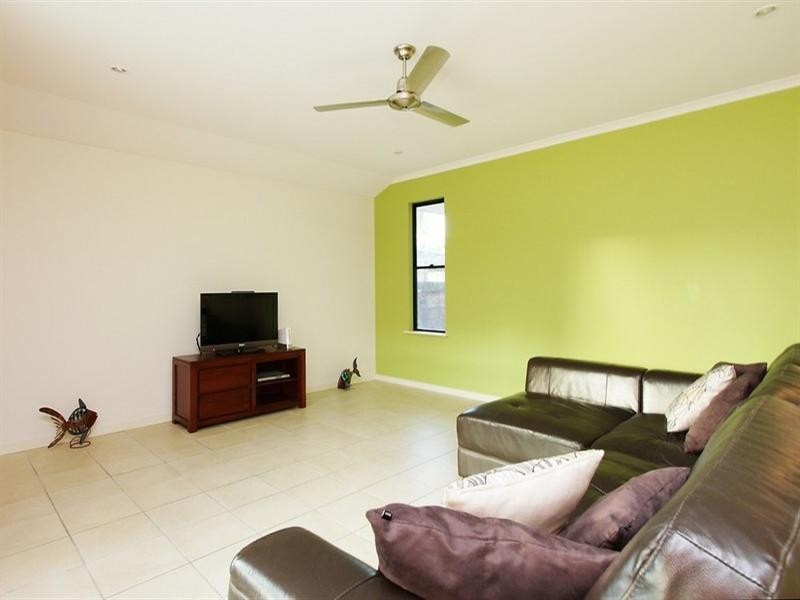 26 Pacific Esplanade, Slade Point QLD 4740