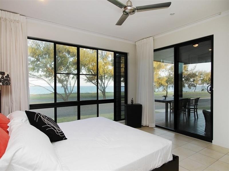 26 Pacific Esplanade, Slade Point QLD 4740