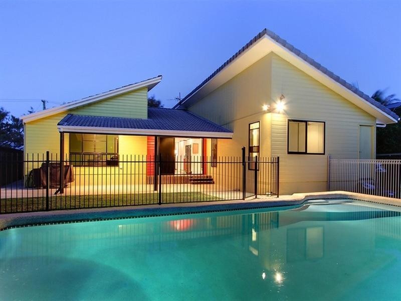 26 Pacific Esplanade, Slade Point QLD 4740