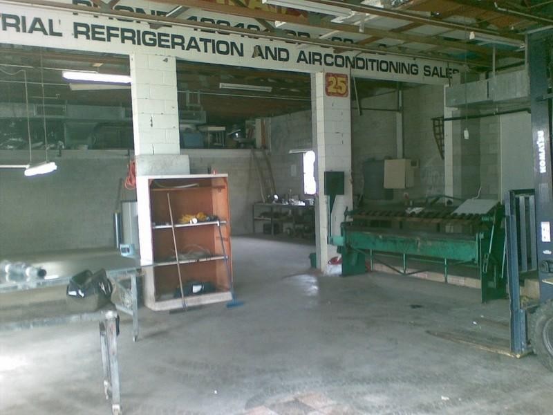 25 Fursden Street, Glenella QLD 4740