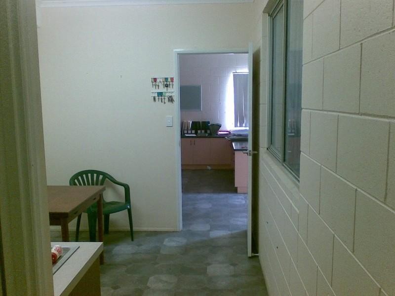 25 Fursden Street, Glenella QLD 4740