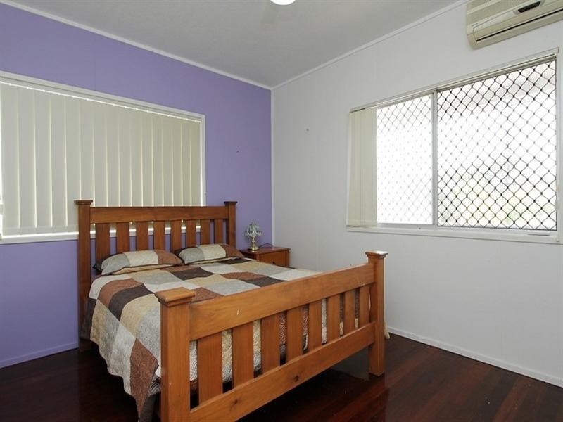 14 Binnington Esplanade, East Mackay QLD 4740