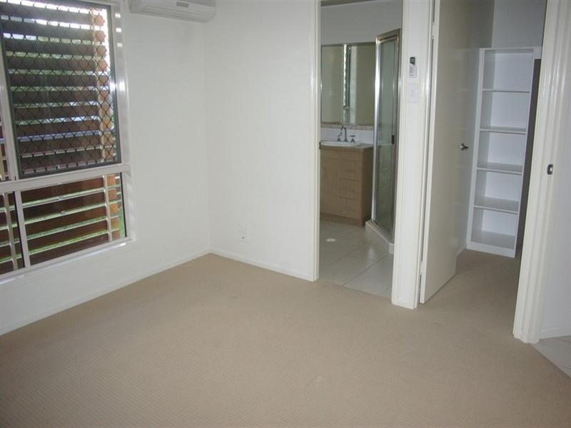10 Rosemoor Court, Glenella QLD 4740
