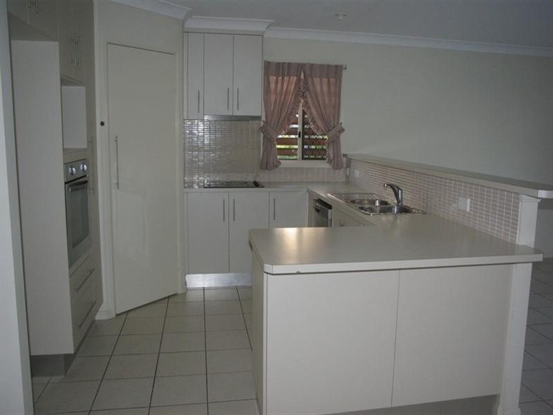 10 Rosemoor Court, Glenella QLD 4740