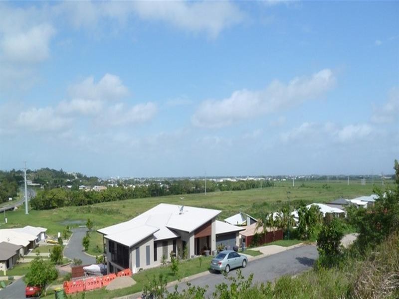 84 Cinnamon Drive, Glenella QLD 4740
