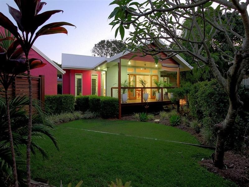 101 Waverley Street, Bucasia QLD 4750