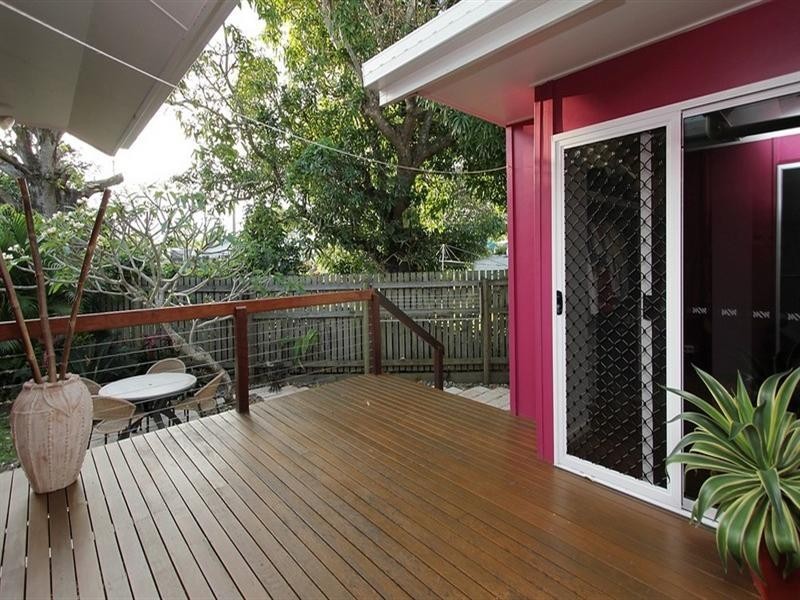 101 Waverley Street, Bucasia QLD 4750