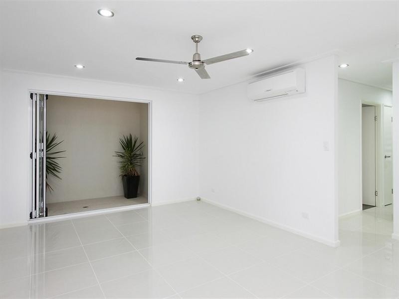 2/19 East Point Drive, Mackay Harbour QLD 4740