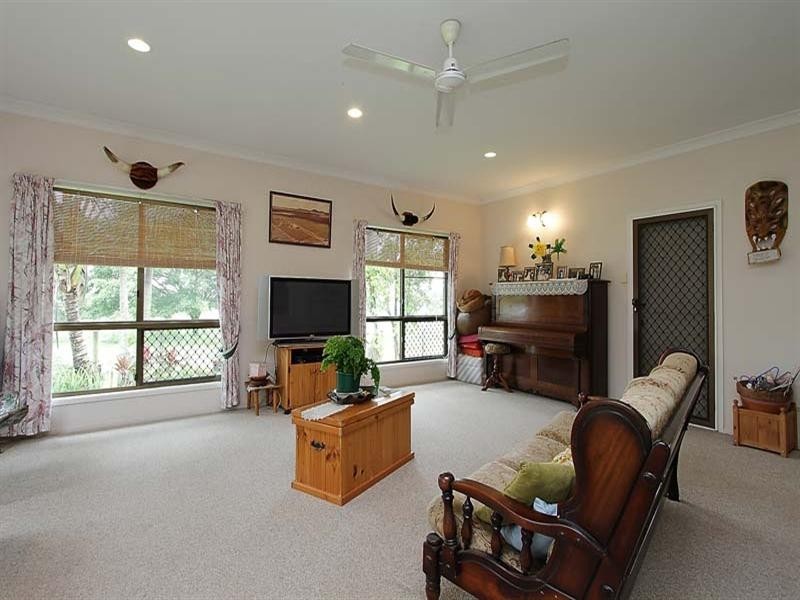 25 Gravinos Road, Victoria Plains QLD 4751