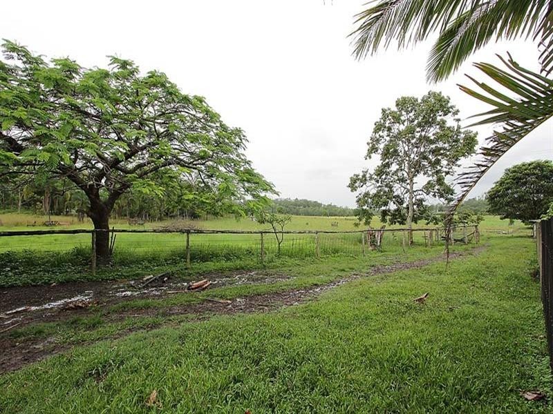 25 Gravinos Road, Victoria Plains QLD 4751