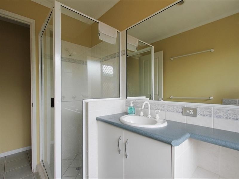 42 Ben Nevis Street, Beaconsfield QLD 4740