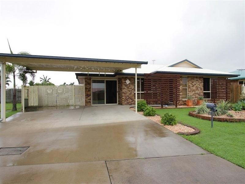 42 Ben Nevis Street, Beaconsfield QLD 4740