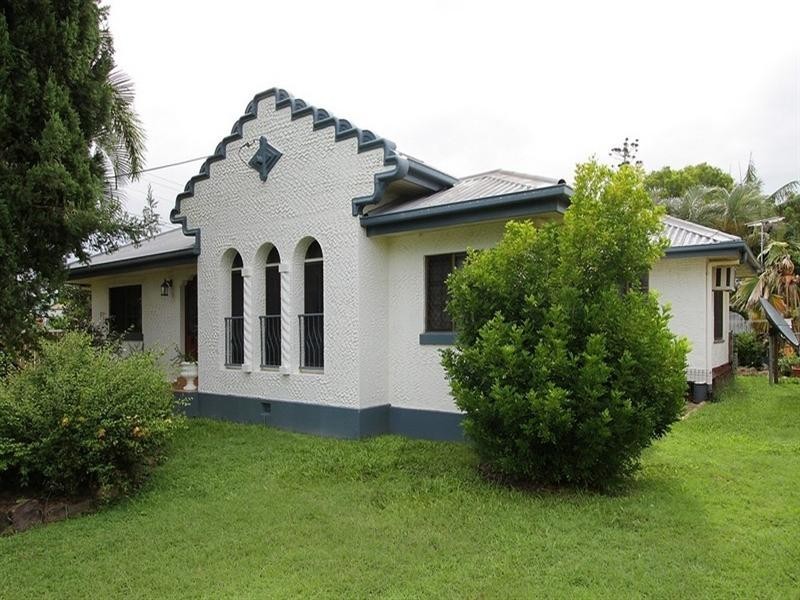 16 Clark Street, South Mackay QLD 4740