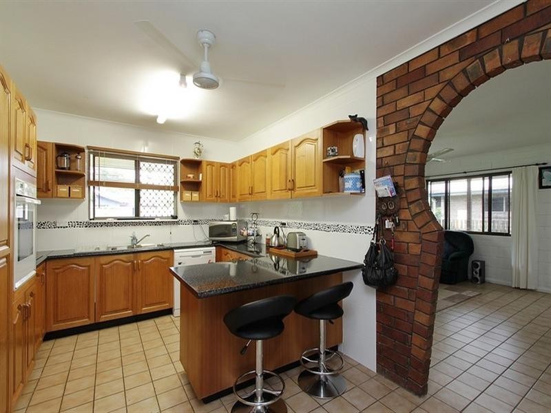 9 Blacksmith Street, Slade Point QLD 4740