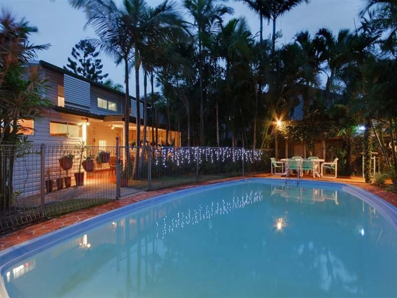 24 Binnington Esplanade, East Mackay QLD 4740