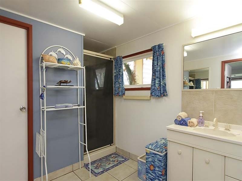 24 Binnington Esplanade, East Mackay QLD 4740