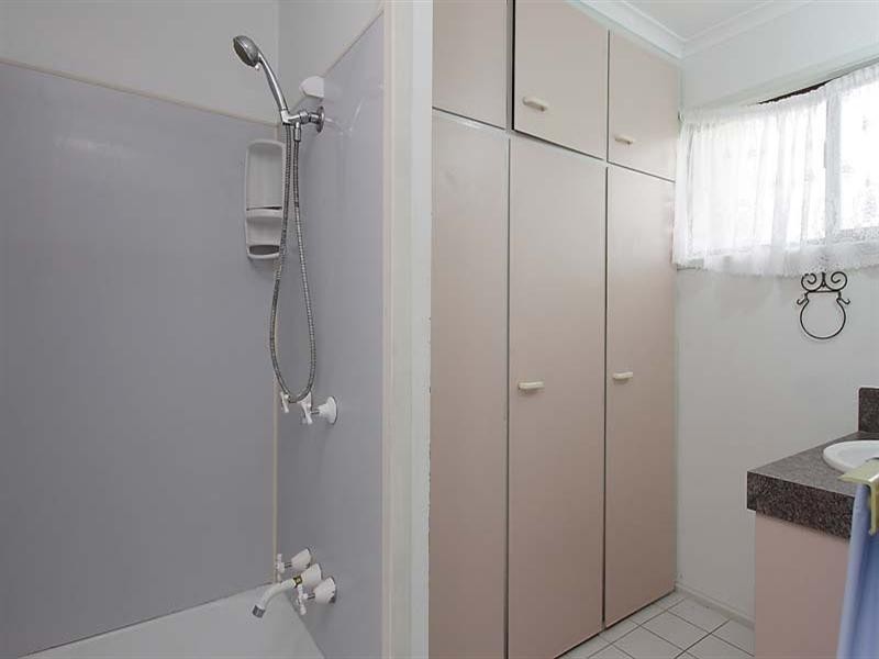 8 Eaglemount Road, Andergrove QLD 4740
