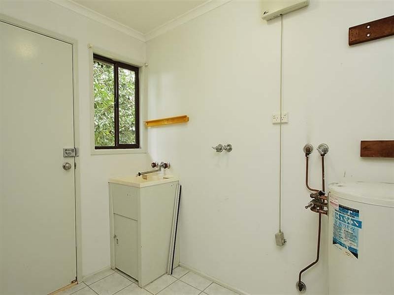 8 Eaglemount Road, Andergrove QLD 4740