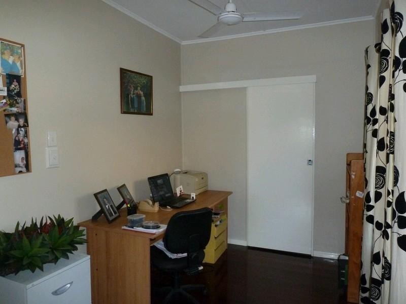 10 Adrian Street, West Mackay QLD 4740