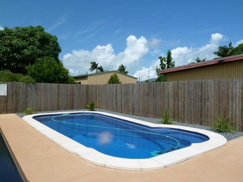 10 Adrian Street, West Mackay QLD 4740