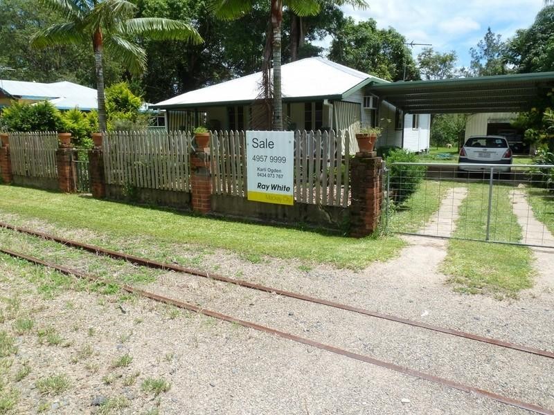 45 Anzac Parade, Finch Hatton QLD 4756