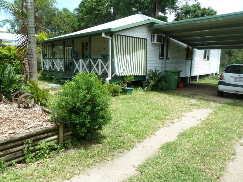 45 Anzac Parade, Finch Hatton QLD 4756