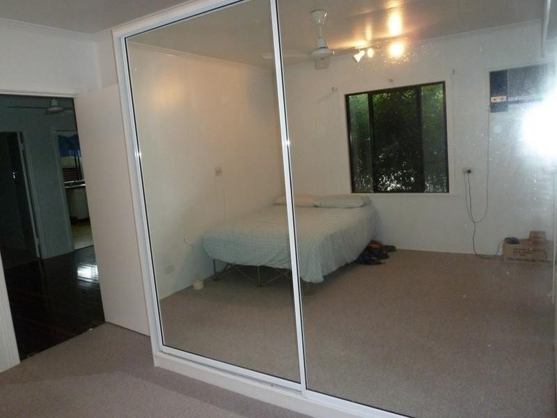 17 Anzac Parade, Finch Hatton QLD 4756
