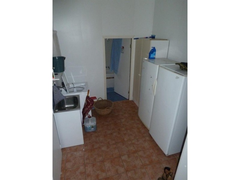 17 Anzac Parade, Finch Hatton QLD 4756