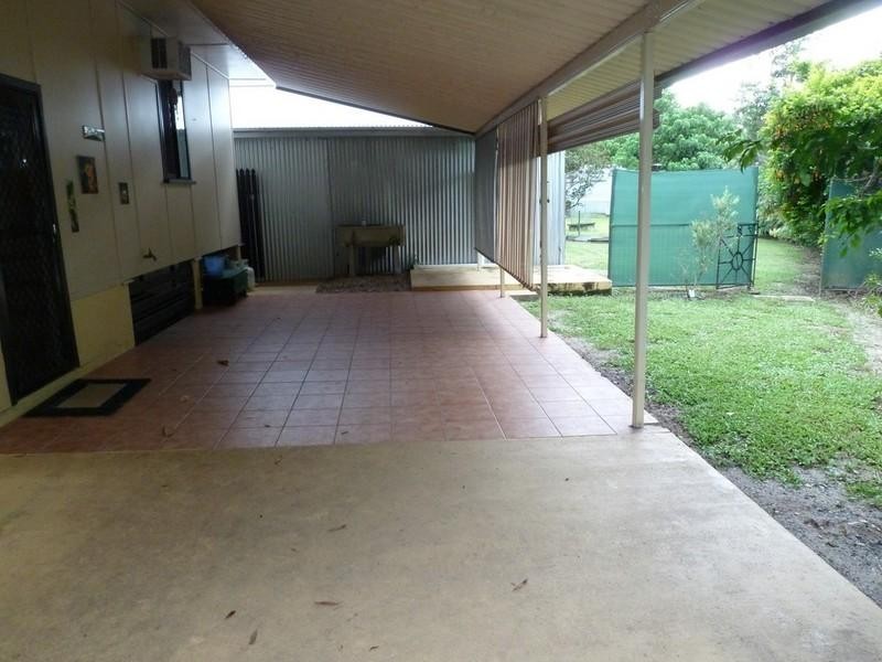 17 Anzac Parade, Finch Hatton QLD 4756