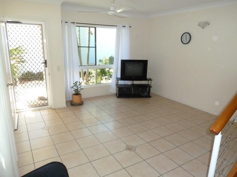 4/6 Megan Place, Mackay Harbour QLD 4740