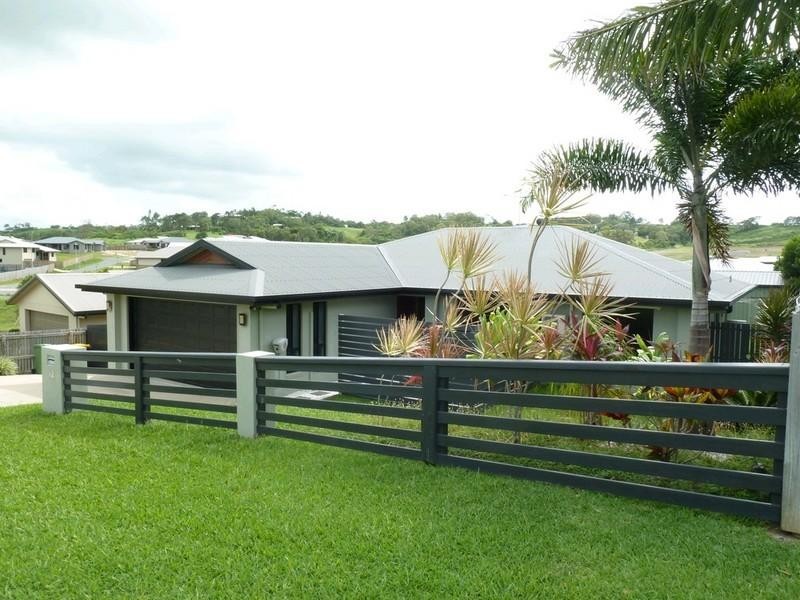 12 Gillies Court, Rural View QLD 4740