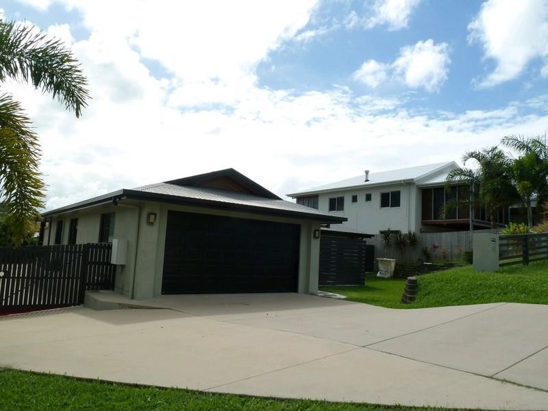 12 Gillies Court, Rural View QLD 4740