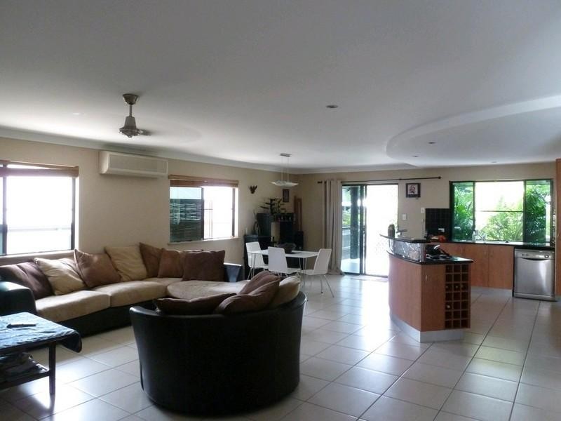 12 Gillies Court, Rural View QLD 4740