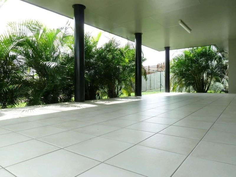 12 Gillies Court, Rural View QLD 4740