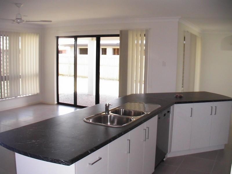 15 Ruddell Close, Marian QLD 4753