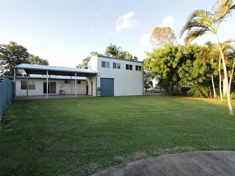 1 Poinciana Avenue, Seaforth QLD 4741