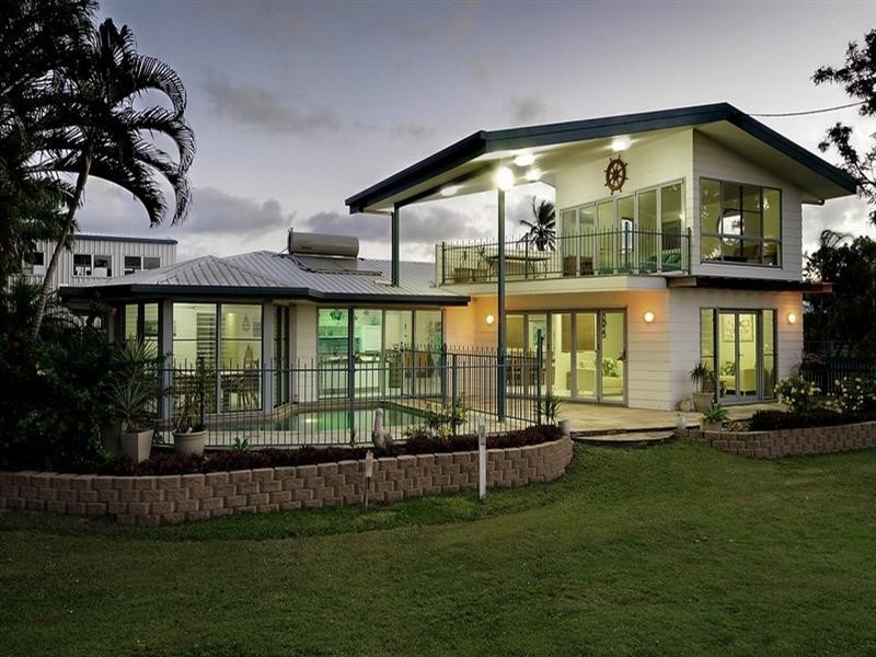 1 Poinciana Avenue, Seaforth QLD 4741