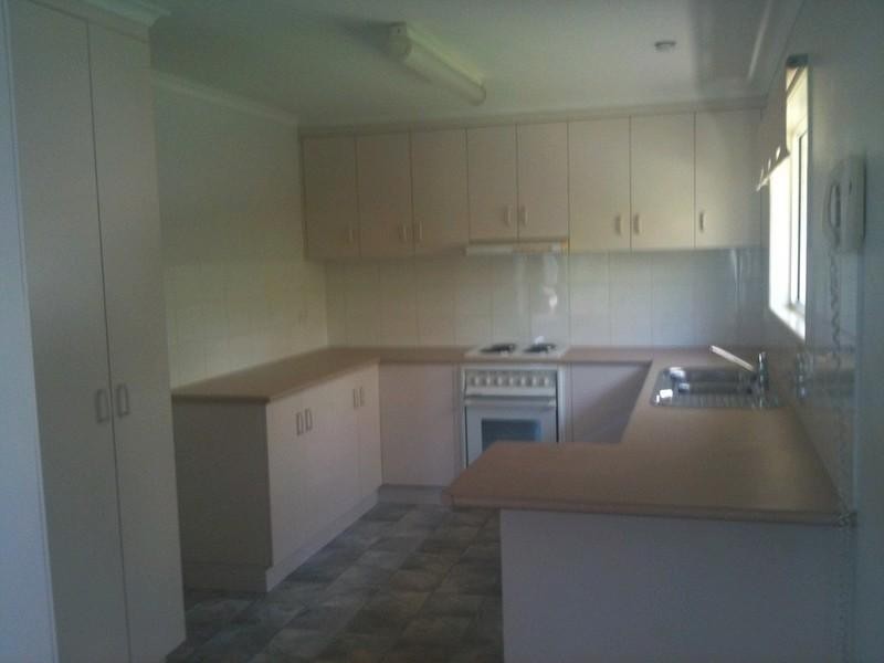 2/3 Allan Court, Ooralea QLD 4740