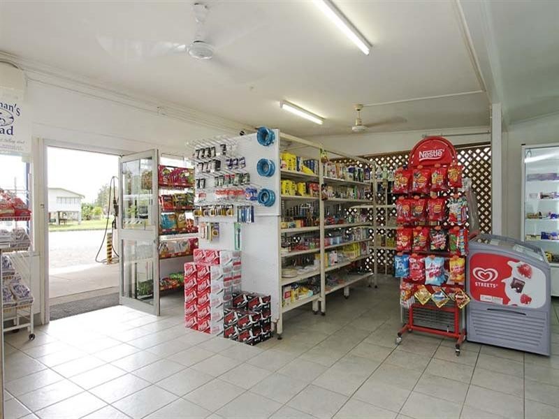 8 George Street, Seaforth QLD 4741