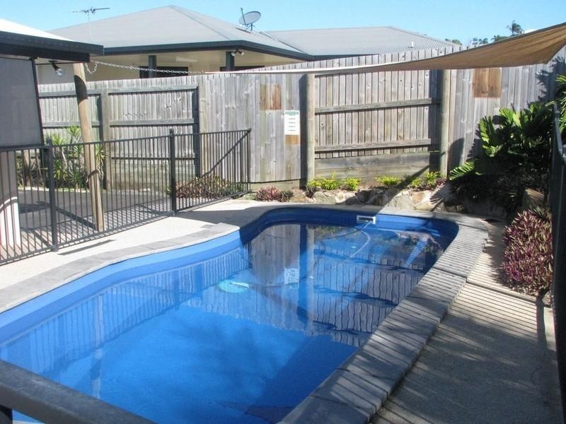 11 Spinks Court, Eimeo QLD 4740