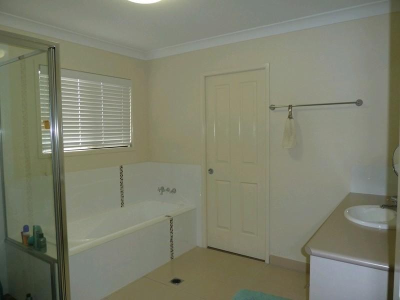 28 Hawkins Street, Bucasia QLD 4750