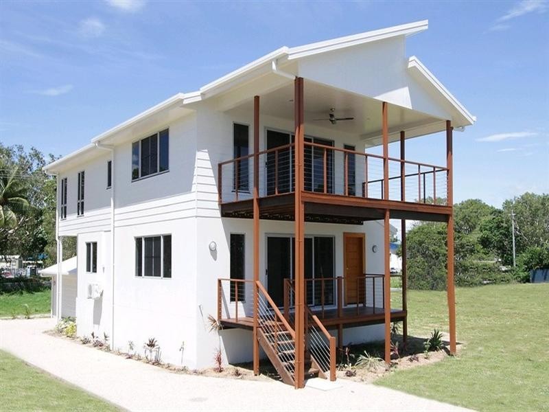 8 Slade Esplanade, Slade Point QLD 4740