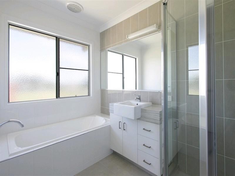 8 Slade Esplanade, Slade Point QLD 4740