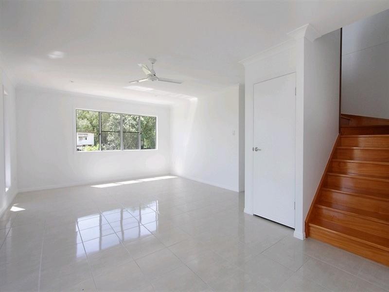 8 Slade Esplanade, Slade Point QLD 4740