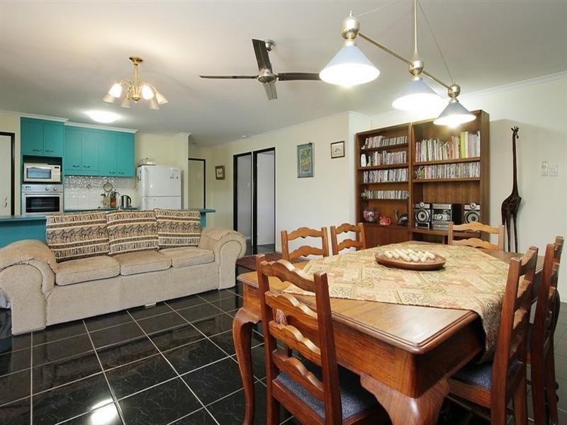 18 Dustwill Street, Eimeo QLD 4740
