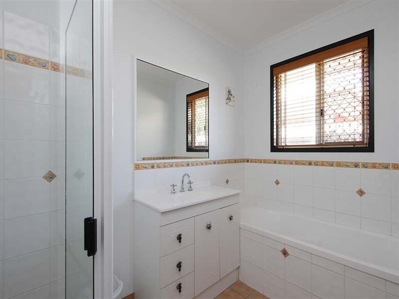 18 Dustwill Street, Eimeo QLD 4740