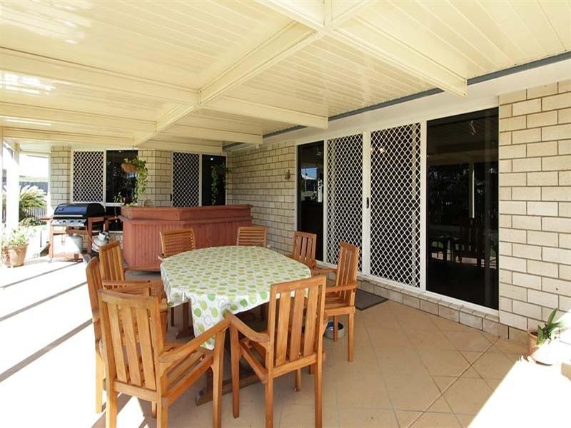 18 Dustwill Street, Eimeo QLD 4740