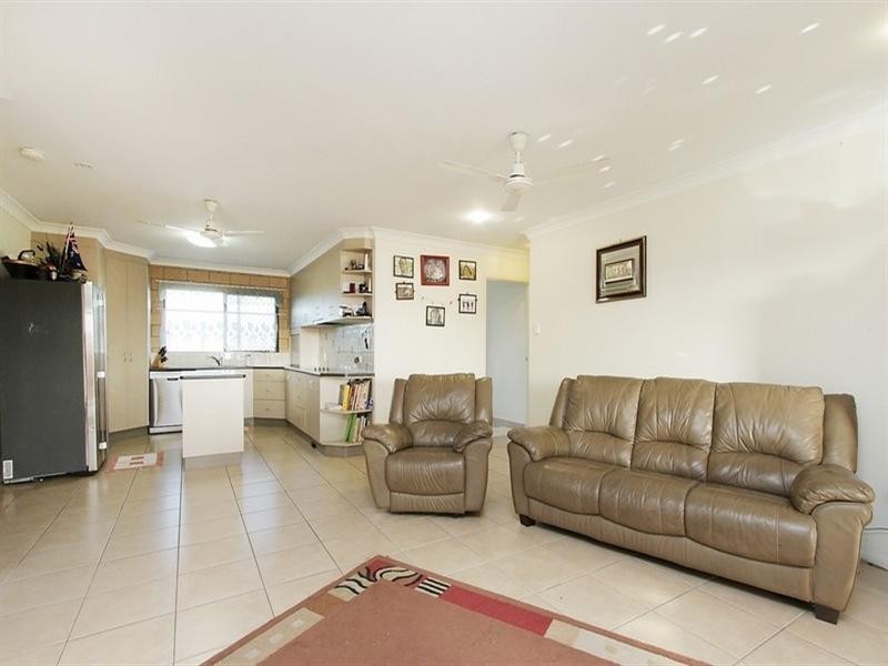 7 Polly Crescent, Richmond QLD 4740