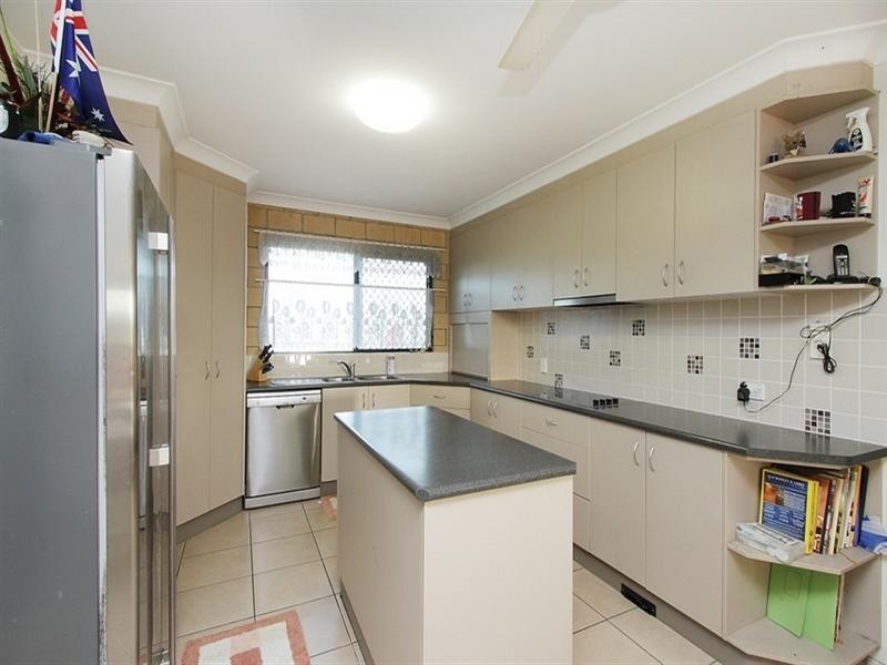 7 Polly Crescent, Richmond QLD 4740