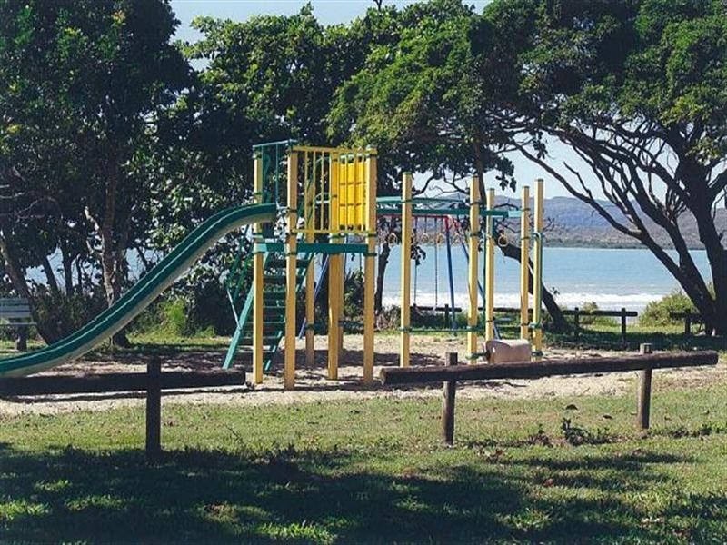 6 George Street, Seaforth QLD 4741